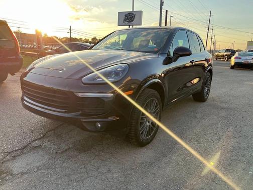 2017 Porsche Cayenne Platinum Edition
