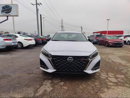 2024 Nissan Altima SR FWD