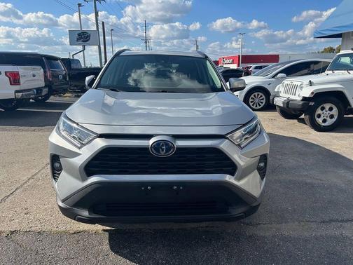 2021 Toyota RAV4 Hybrid XLE