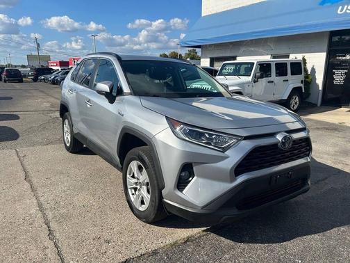2021 Toyota RAV4 Hybrid XLE