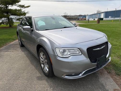 2015 Chrysler 300 Limited