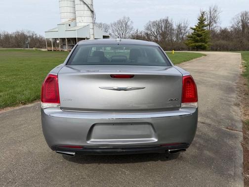 2015 Chrysler 300 Limited