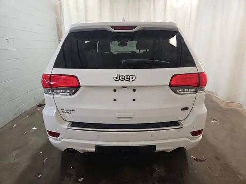 Bright White Clearcoat 2017 Jeep Grand Cherokee Overland