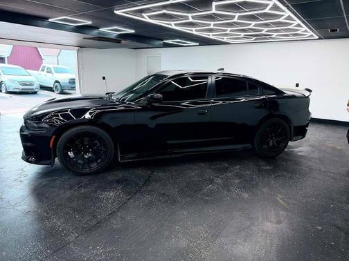 2017 Dodge Charger SE