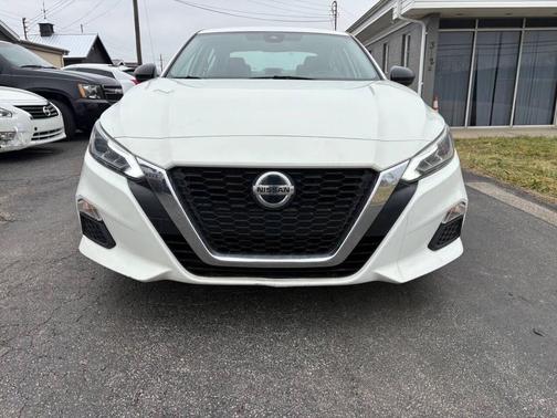 2021 Nissan Altima SR FWD