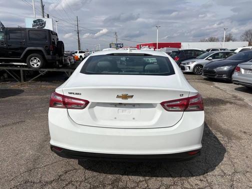 2021 Chevrolet Malibu FWD LT