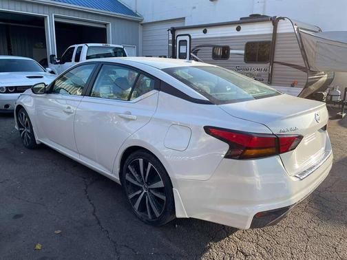 2022 Nissan Altima SR VC-Turbo FWD