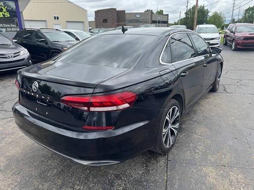 2021 Volkswagen Passat 2.0T SE