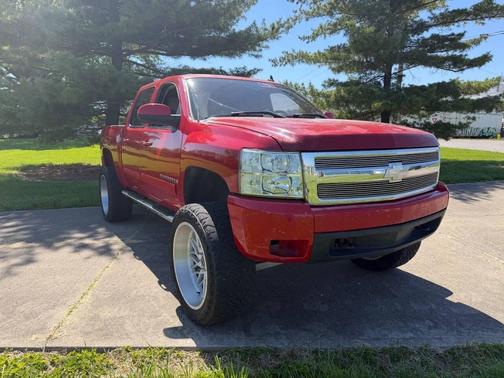 Victory Red 2008 Chevrolet Silverado 1500 LTZ Crew Cab