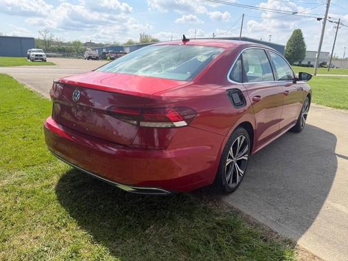 Aurora Red Metallic 2020 Volkswagen Passat 2.0T SE