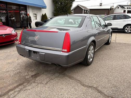 2007 Cadillac DTS Luxury