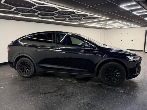 2017 Tesla Model X 75D