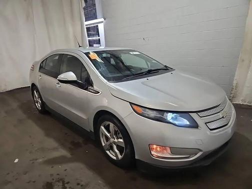 Silver 2014 Chevrolet Volt Base