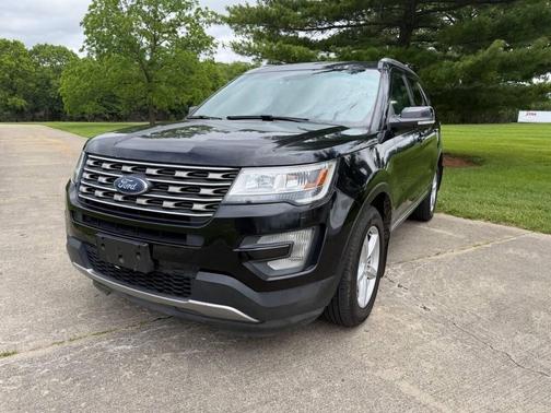 Shadow Black 2016 Ford Explorer XLT