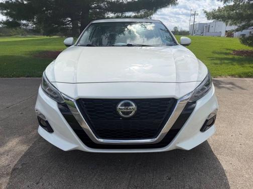 Pearl White Tricoat 2021 Nissan Altima Platinum Intelligent AWD