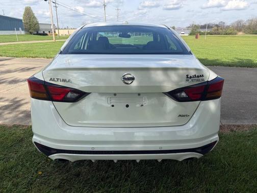 Pearl White Tricoat 2021 Nissan Altima Platinum Intelligent AWD