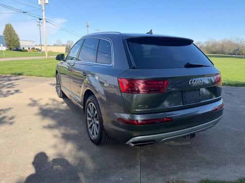 Gray 2018 Audi Q7 2.0T Premium Plus