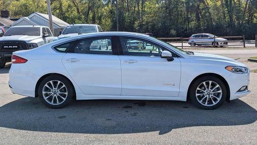 2017 Ford Fusion Hybrid SE