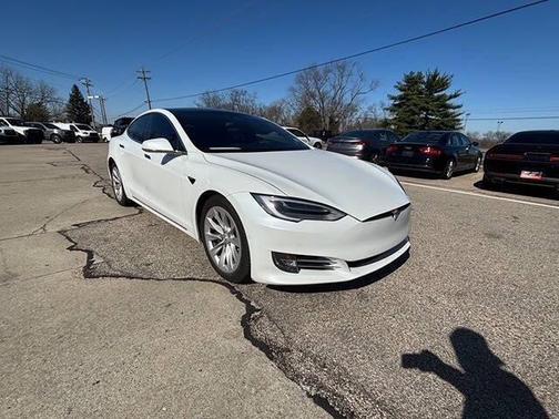 Pearl White Multi-Coat 2017 Tesla Model S 75D