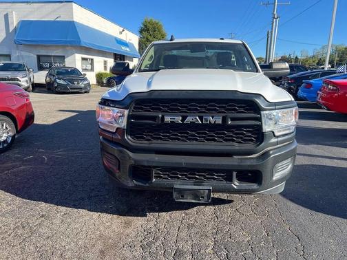 2020 RAM 2500 Tradesman Regular Cab 4X2 8' Box