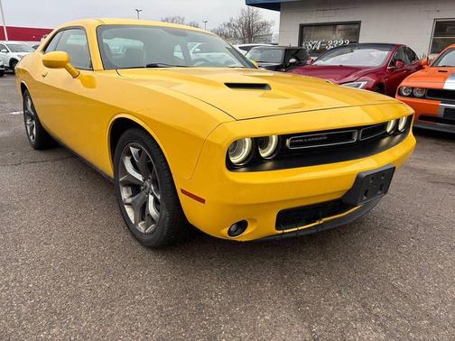 2017 Dodge Challenger SXT