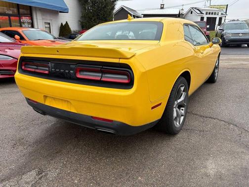 2017 Dodge Challenger SXT