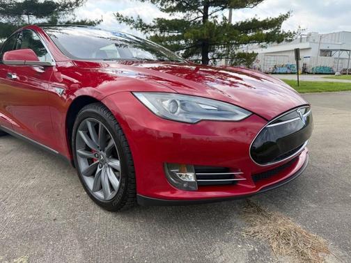 2014 Tesla Model S 85