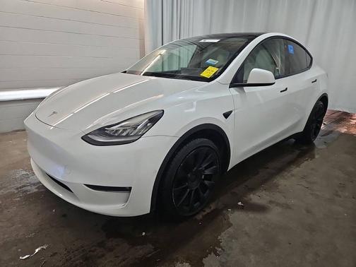 2022 Tesla Model Y Long Range Dual Motor All-Wheel Drive