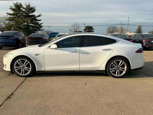 2016 Tesla Model S 85D