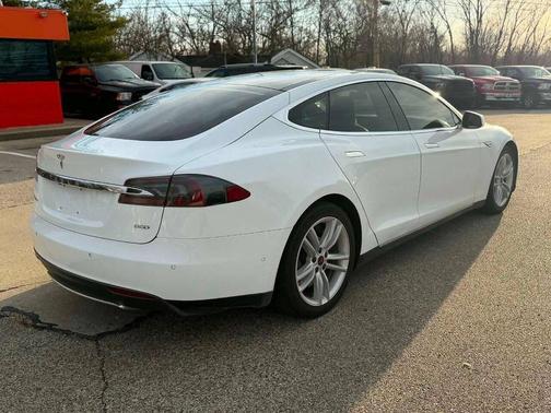 2016 Tesla Model S 85D