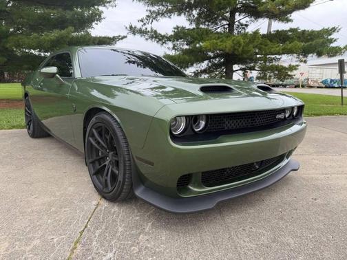 F8 Green 2023 Dodge Challenger SRT Hellcat