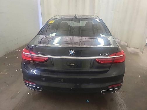 2016 BMW 750 i xDrive
