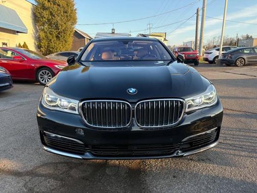 2016 BMW 750 i xDrive