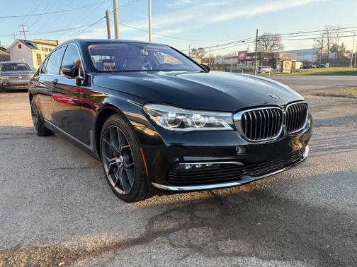 2016 BMW 750 i xDrive