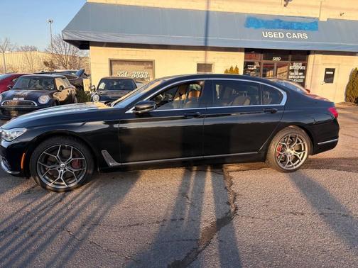 2016 BMW 750 i xDrive