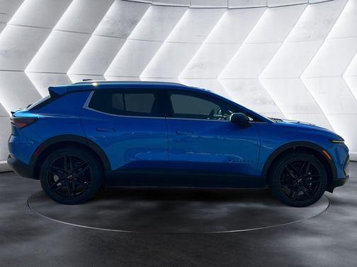 Rip Tide Blue 2026 Chevrolet Equinox EV LT 2