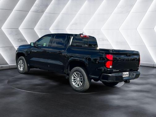 Black 2026 Chevrolet Colorado LT