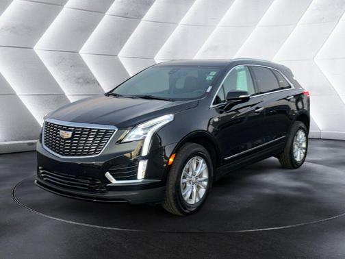 Stellar Black Metallic 2024 Cadillac XT5 Luxury