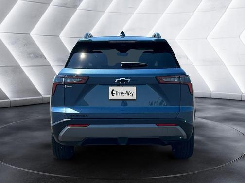 Lakeshore Blue Metallic 2026 Chevrolet Equinox LT