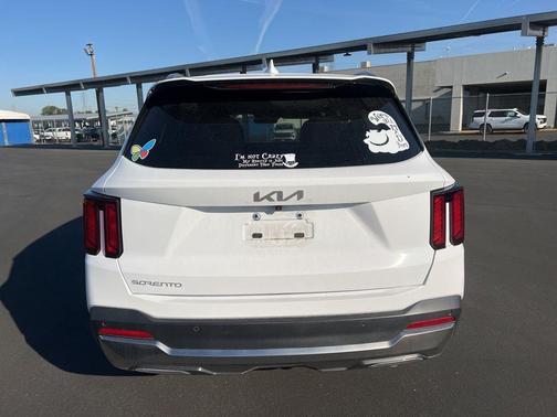 Glacial White Pearl 2025 Kia Sorento EX