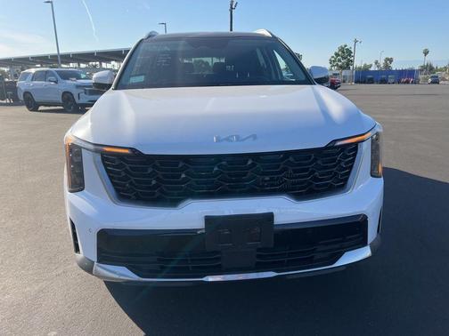 Glacial White Pearl 2025 Kia Sorento EX