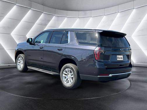 Dark Ash Metallic 2026 Chevrolet Tahoe LS
