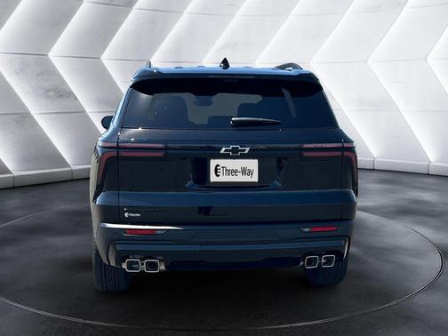 Mosaic Black Metallic 2026 Chevrolet Traverse LT