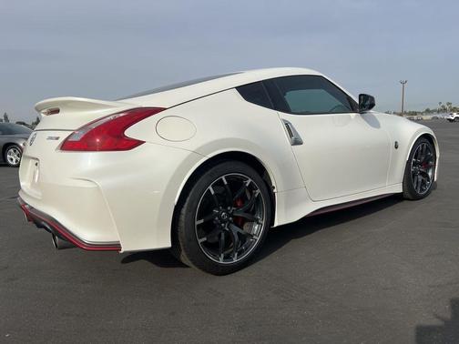 2017 Nissan 370Z NISMO