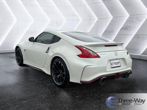 2017 Nissan 370Z NISMO