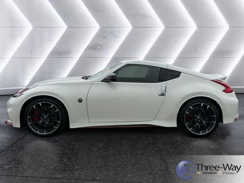 2017 Nissan 370Z NISMO