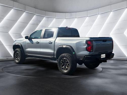 Sterling Gray Metallic 2023 Chevrolet Colorado ZR2