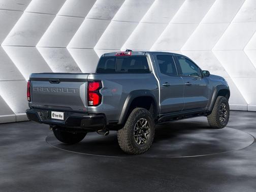 Sterling Gray Metallic 2023 Chevrolet Colorado ZR2