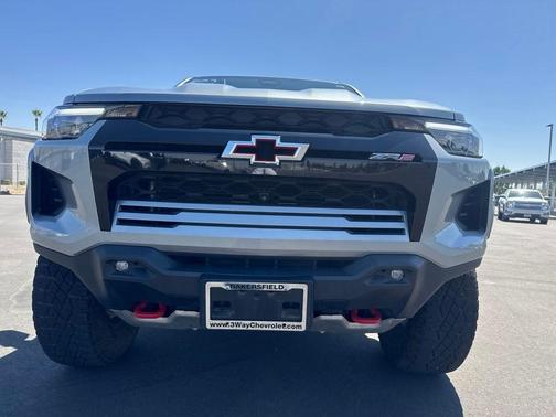 Sterling Gray Metallic 2023 Chevrolet Colorado ZR2