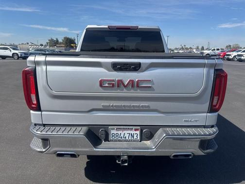 2022 GMC Sierra 1500 SLT